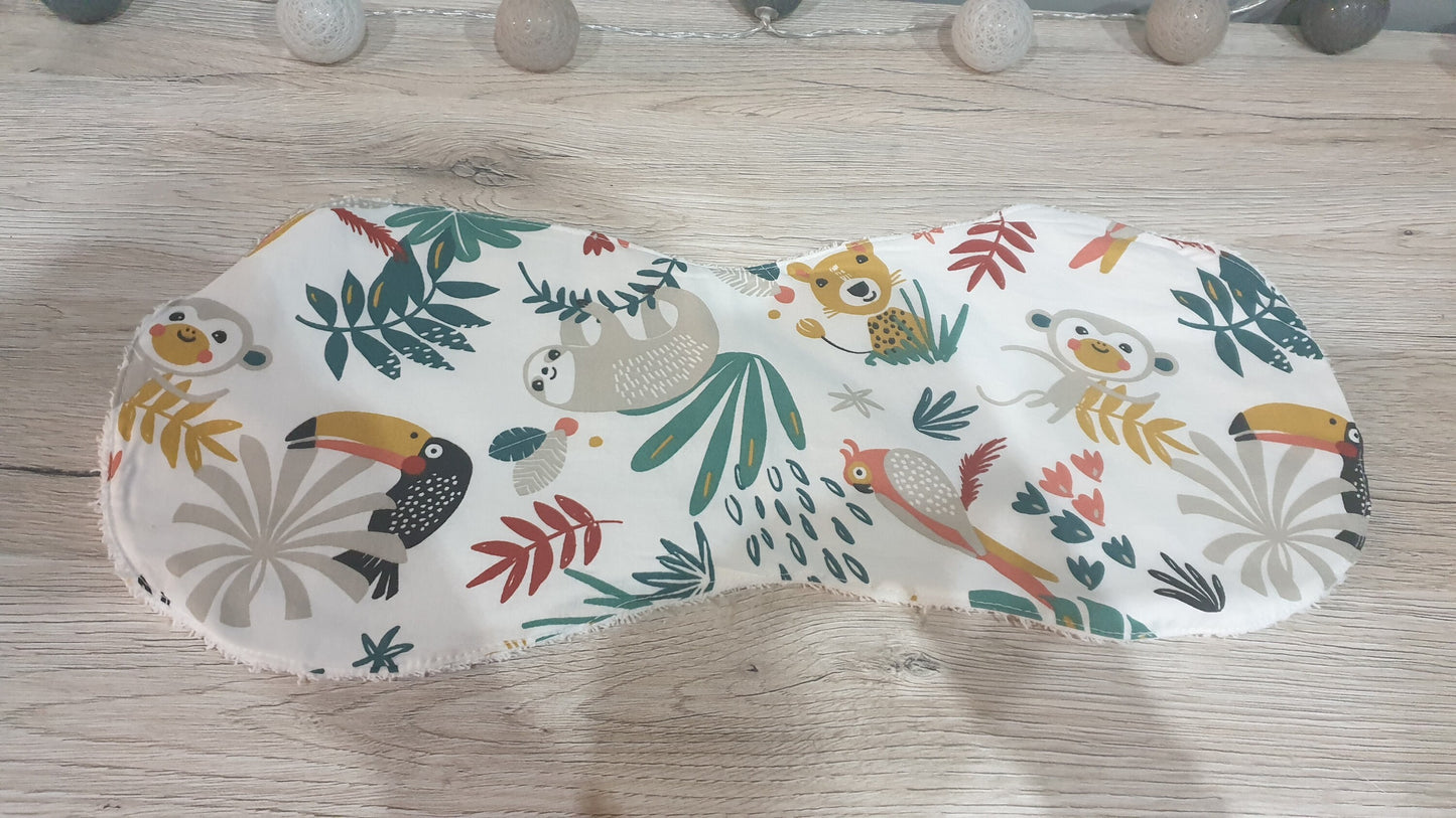 Anti-regurgitation, anti-drool shoulder bib