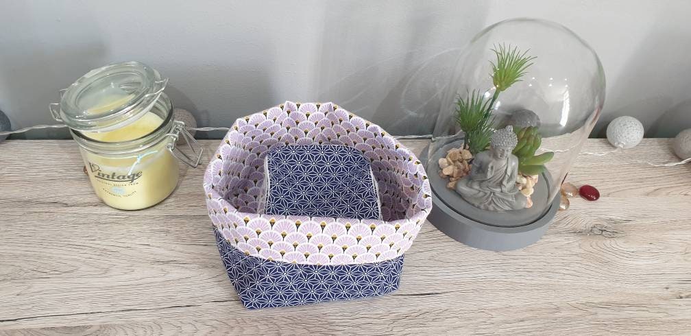 Washable makeup remover wipes with basket