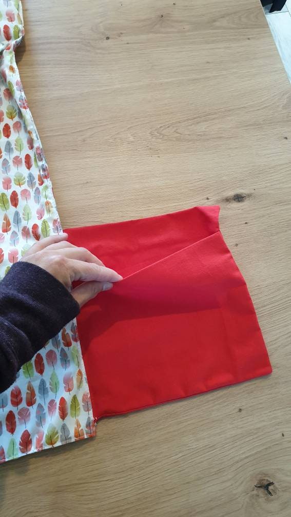 Foldable nomadic changing mat.